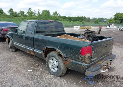 2003 Chevrolet S-10 Ls из США, поврежденный, VIN 1GCDT19X338253642